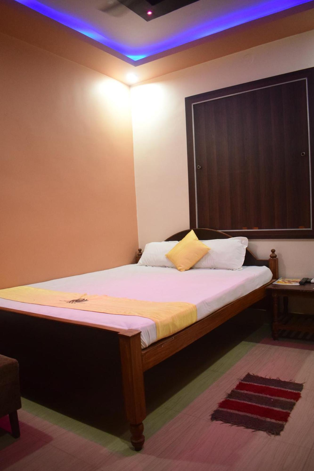Hotel Shakuntla Palace - 400 Meters Away From Vishnu Pad Temple 7 Mins Walk Gaya Exterior photo