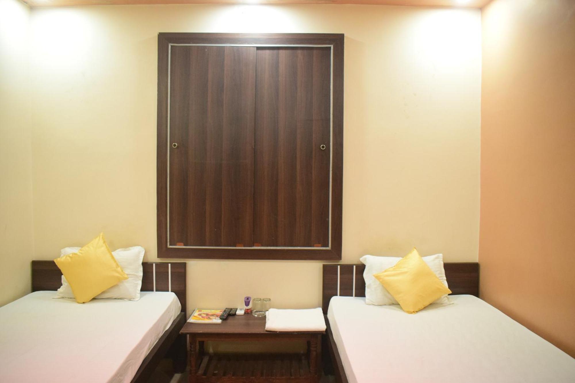 Hotel Shakuntla Palace - 400 Meters Away From Vishnu Pad Temple 7 Mins Walk Gaya Exterior photo